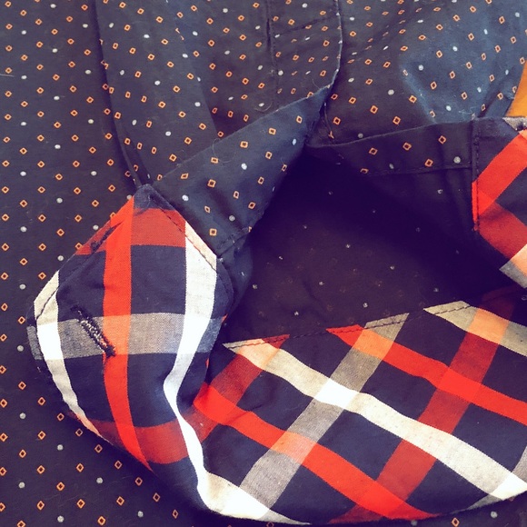 Men's NWOT Christian Aujard Shirt. - Picture 4 of 4